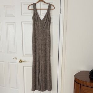 Elegant Gold Toned Sleeveless Maxi Dress